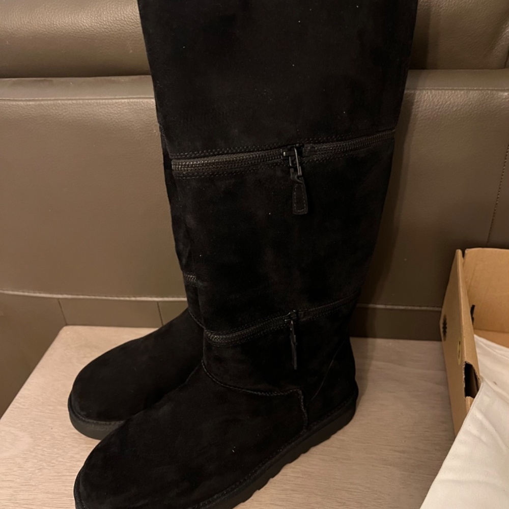 UGG Classic Ultra tall boot - Picture 3 of 10